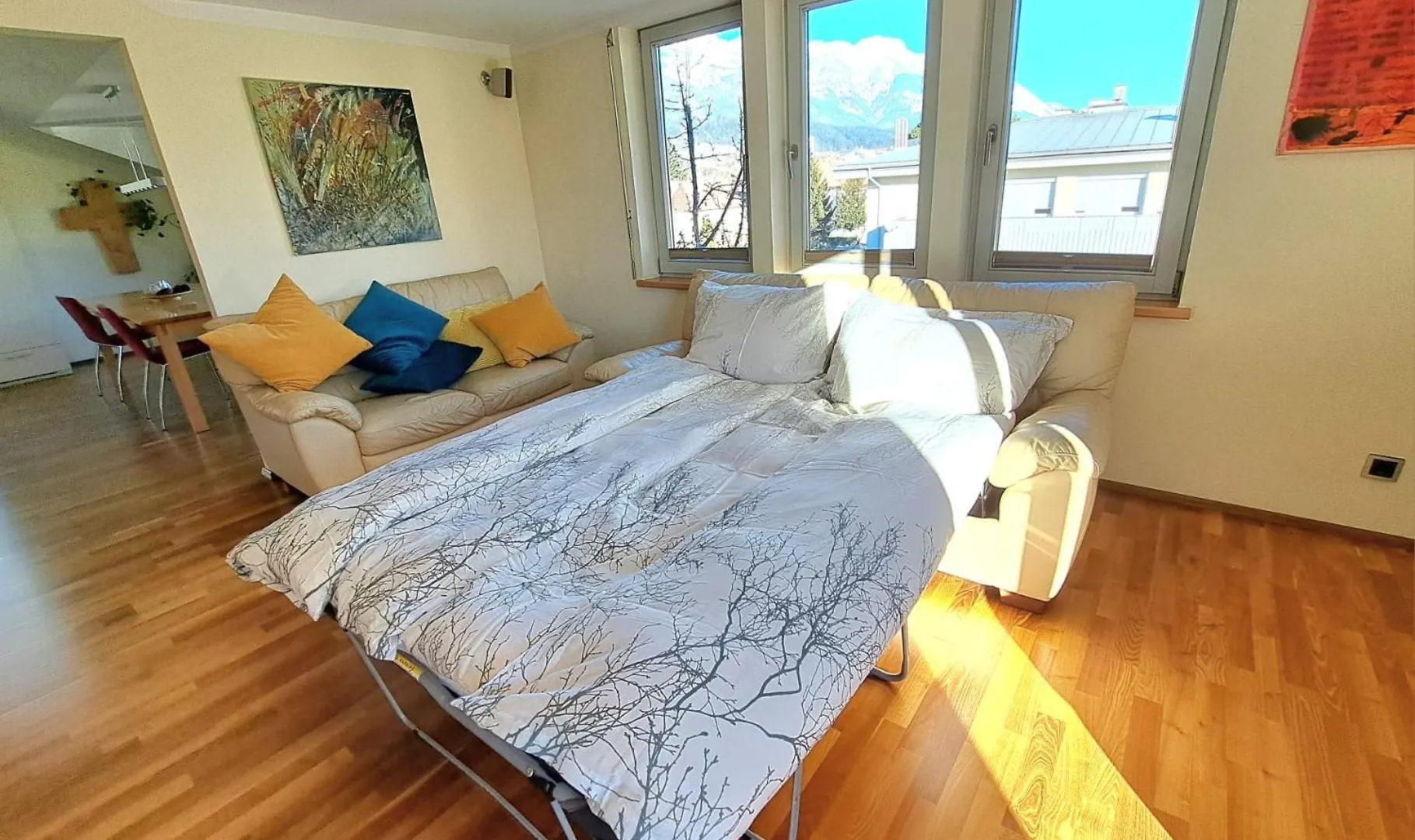 Grosse Exklusive Wohnung Mit Balkon Und Fantastischer Aussicht Auf Die Bergwelt Inkl Privatem Parkplatz Mit E-Ladestation إنسبروك 0*,